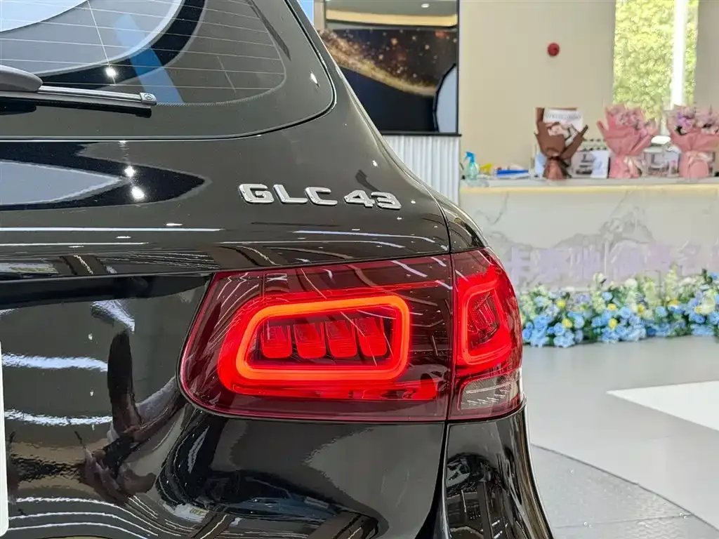 Mercedes-Benz GLC AMG — фото 9