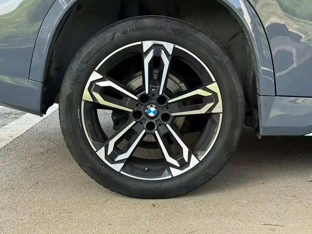 BMW X1 — фото 8
