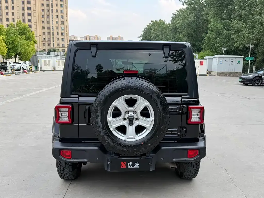 Jeep Wrangler — фото 2