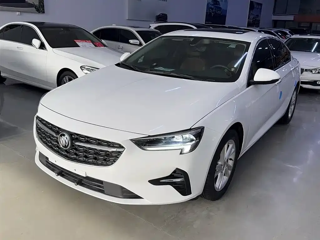 Buick Regal — фото 1