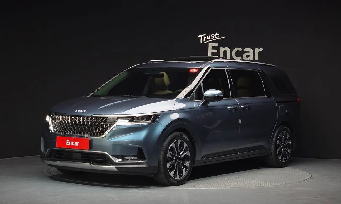 Kia Carnival — фото 1