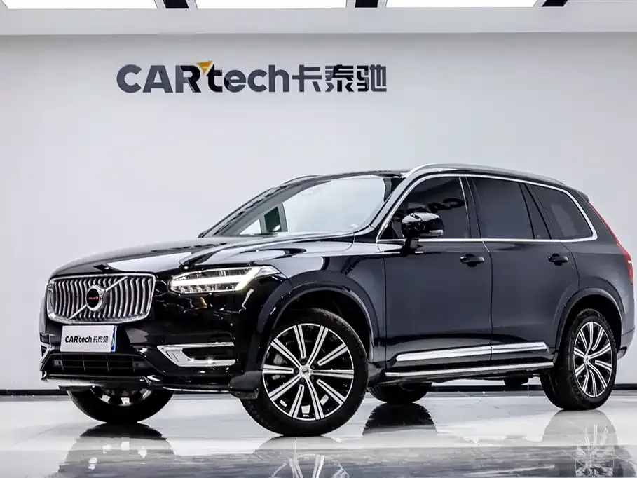 Volvo XC90 — фото 1