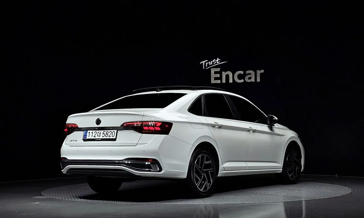 Volkswagen Jetta — фото 3