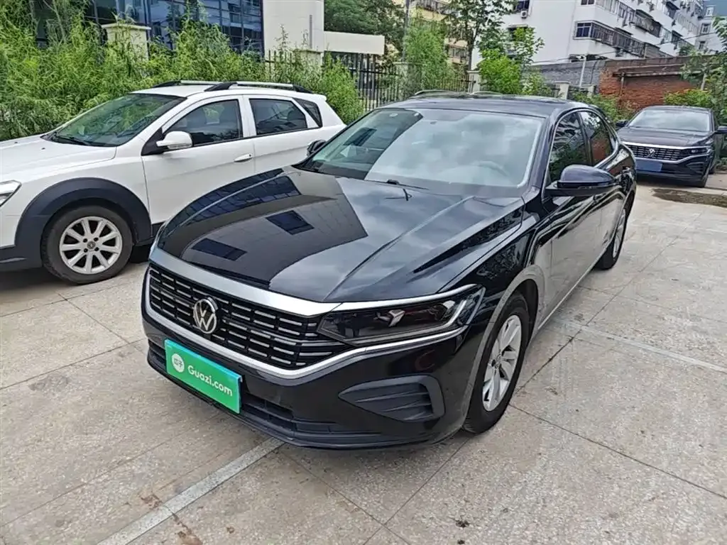 Volkswagen Passat — фото 1