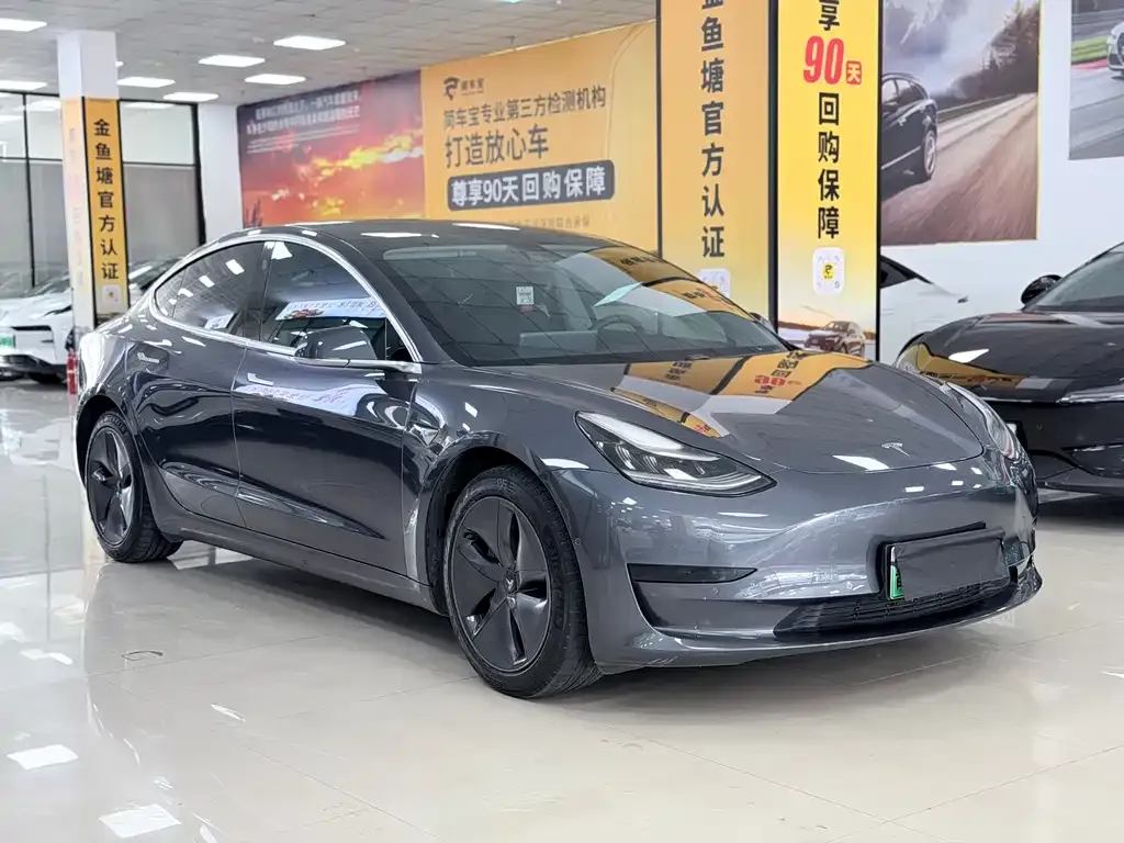 Tesla Model 3 — фото 4