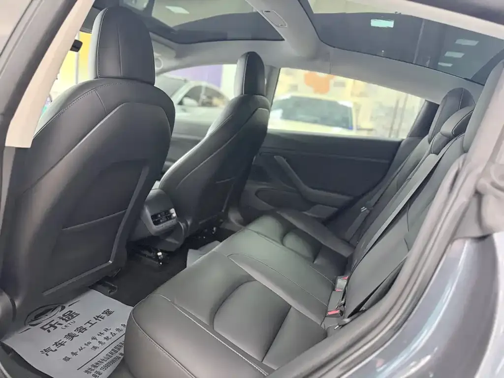 Tesla Model 3 — фото 2
