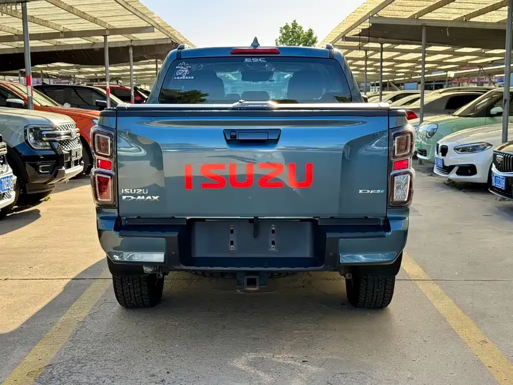 Isuzu D-MAX — фото 3