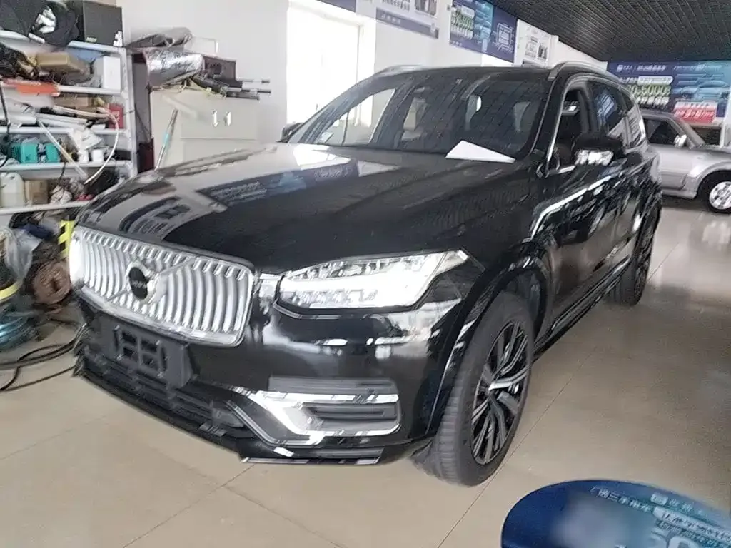 Volvo XC90 — фото 1
