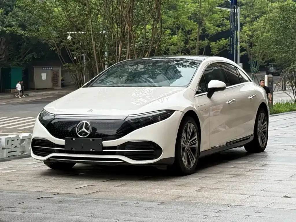 Mercedes-Benz EQS — фото 1