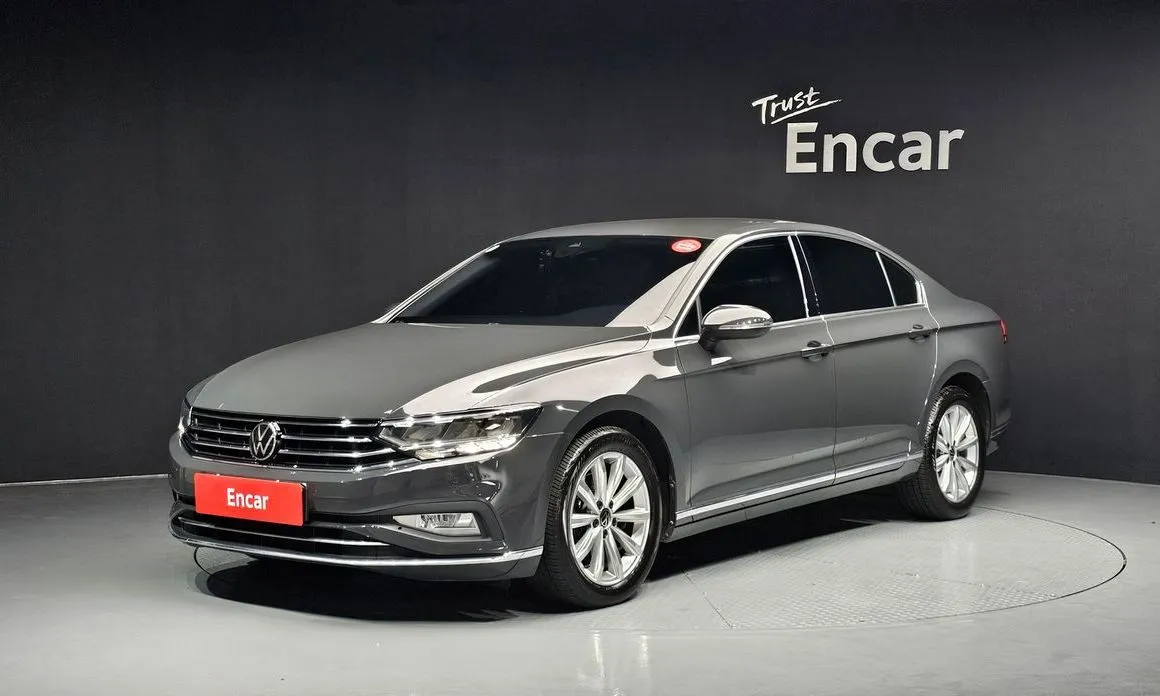 Volkswagen Passat — фото 1