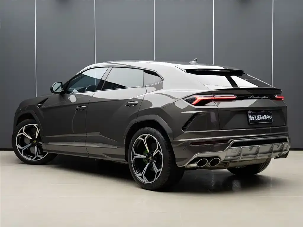 Lamborghini Urus — фото 2