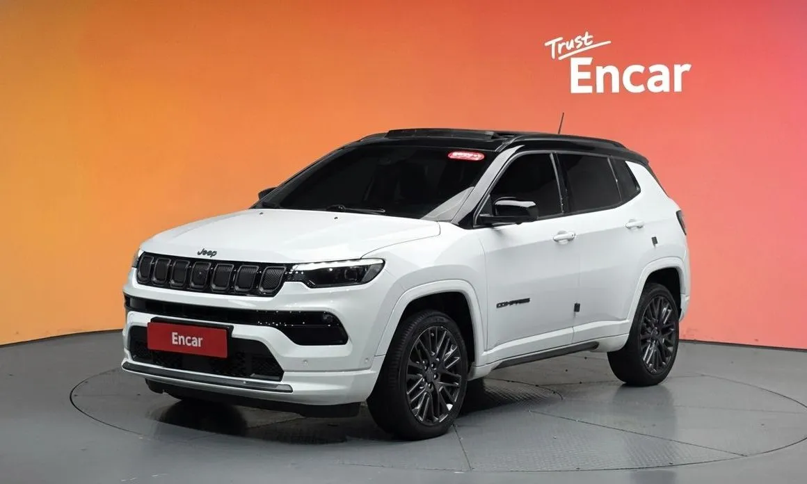 Jeep Compass — фото 1