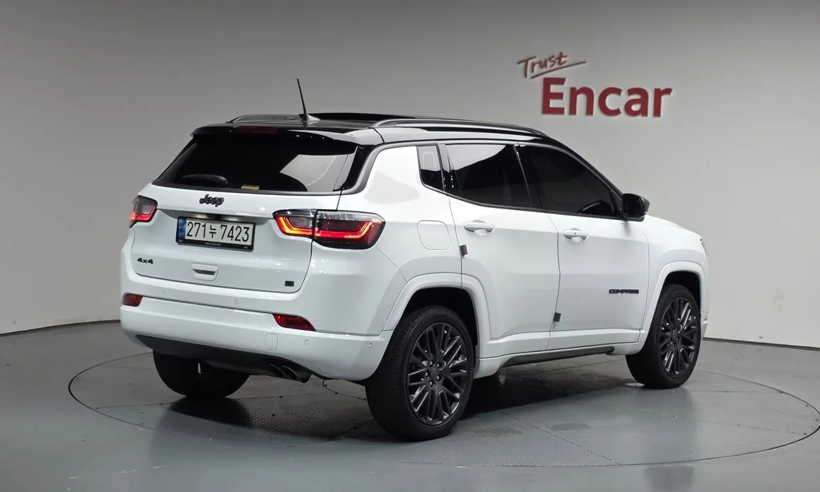 Jeep Compass — фото 9