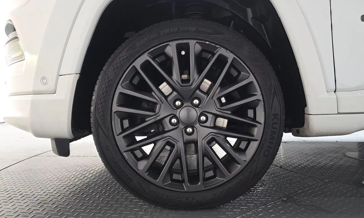 Jeep Compass — фото 4