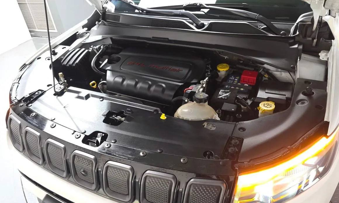 Jeep Compass — фото 10