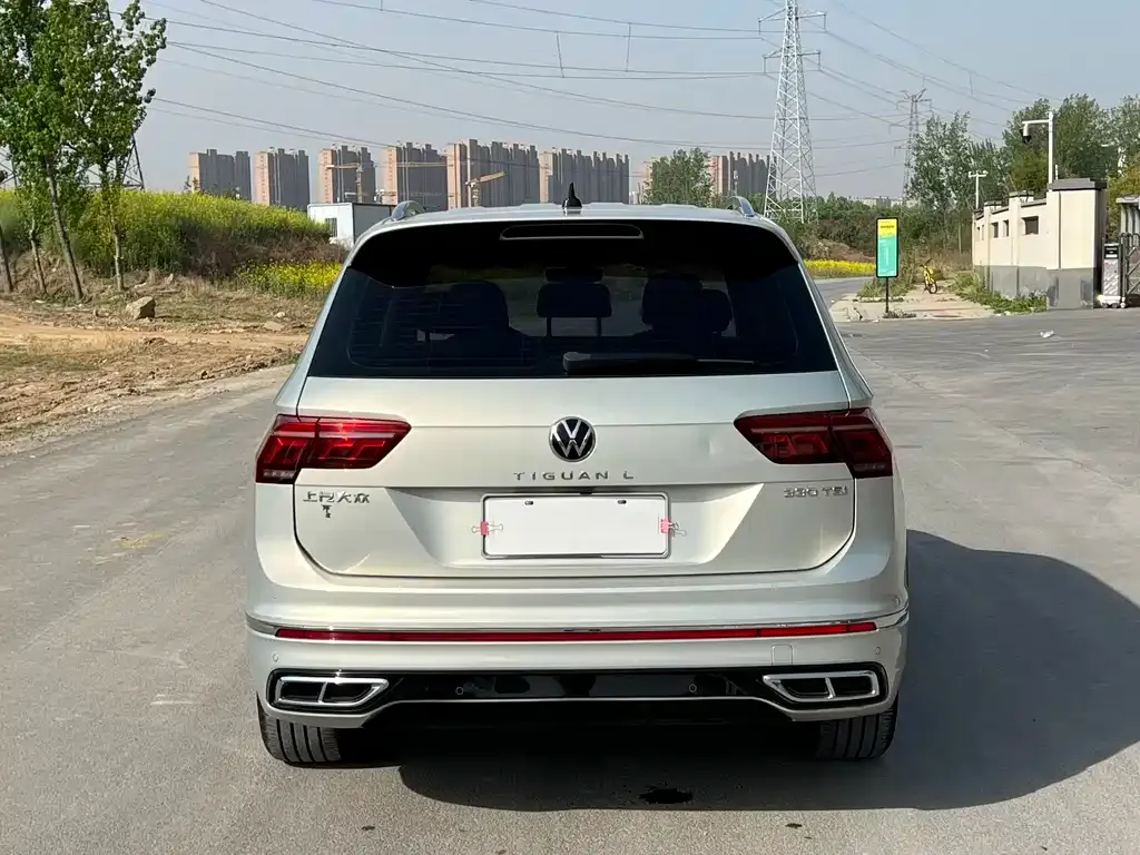 Volkswagen Tiguan L — фото 4