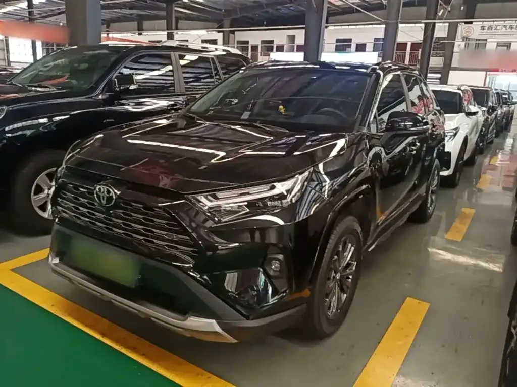 Toyota RAV4 — фото 10