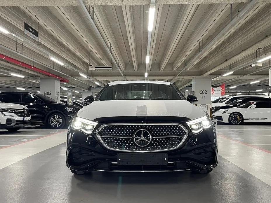 Mercedes-Benz E-Class — фото 1