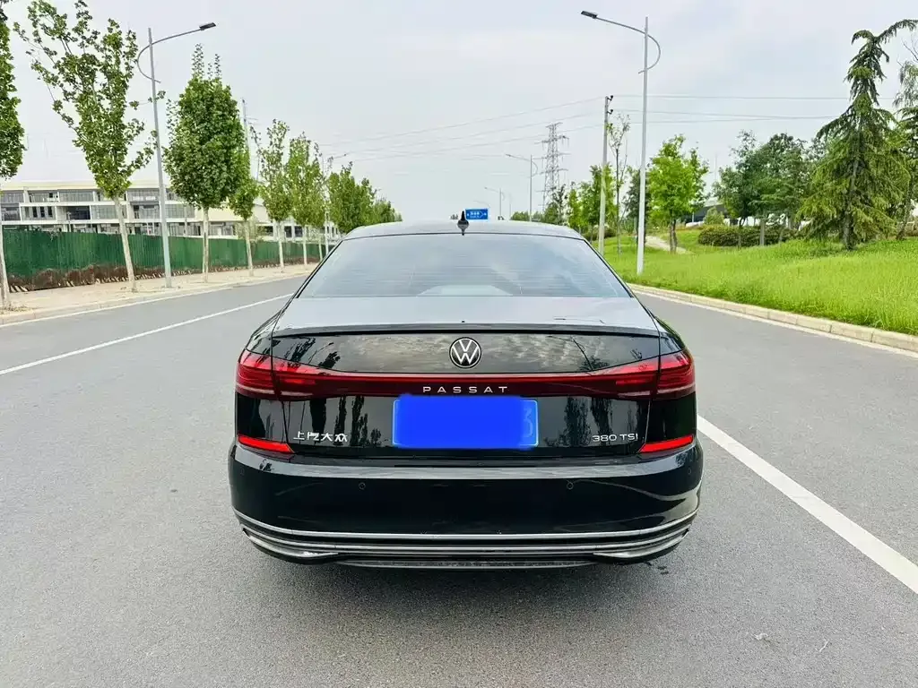 Volkswagen Passat — фото 3