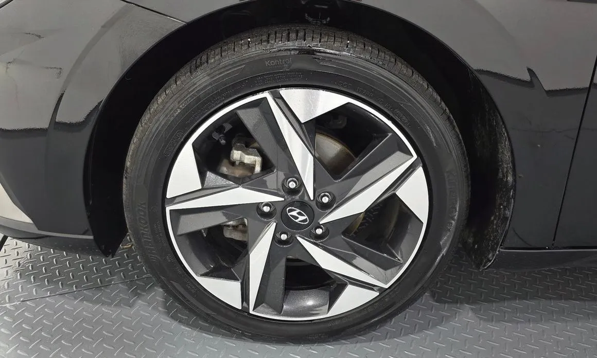 Hyundai AVANTE — фото 10