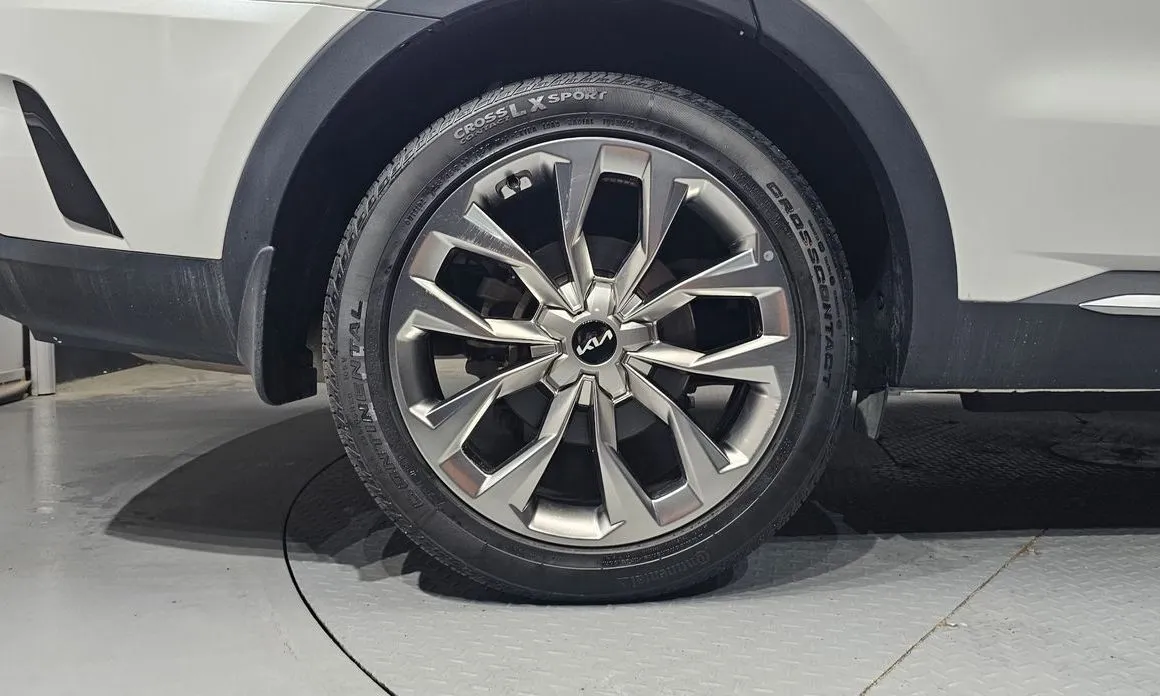 Kia Sorento — фото 10