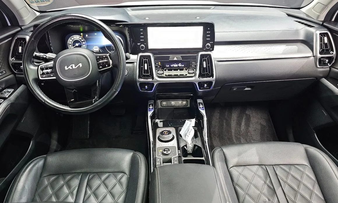 Kia Sorento — фото 7