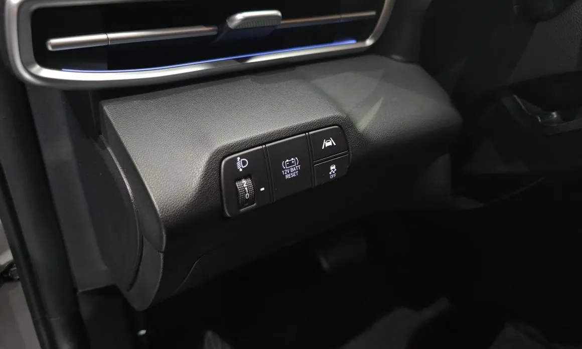 Hyundai AVANTE — фото 3