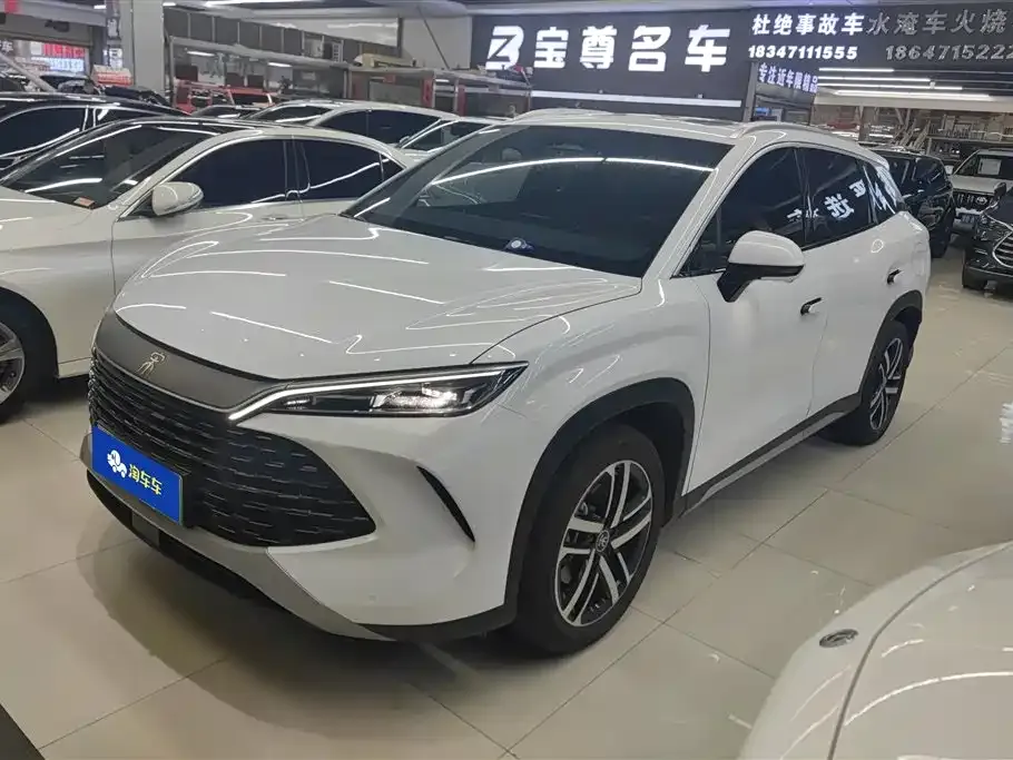 BYD L DM-i — фото 1