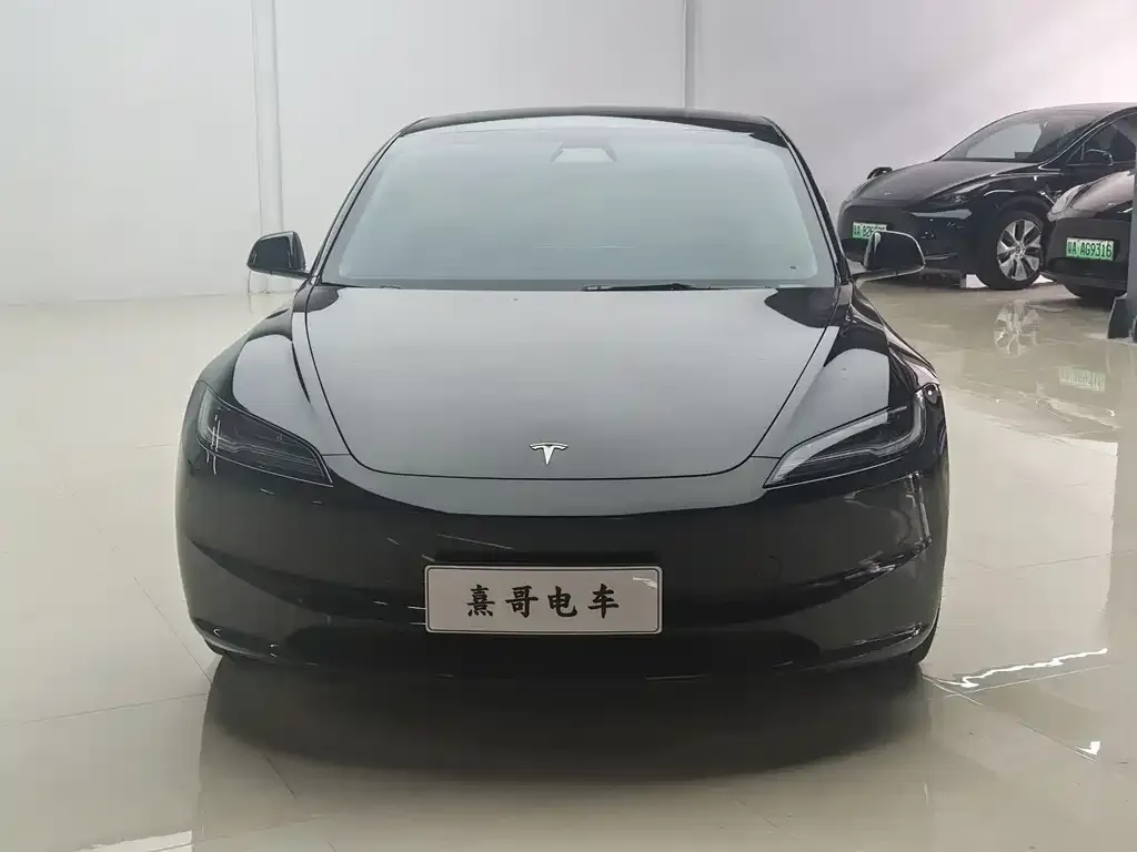 Tesla Model 3 — фото 2