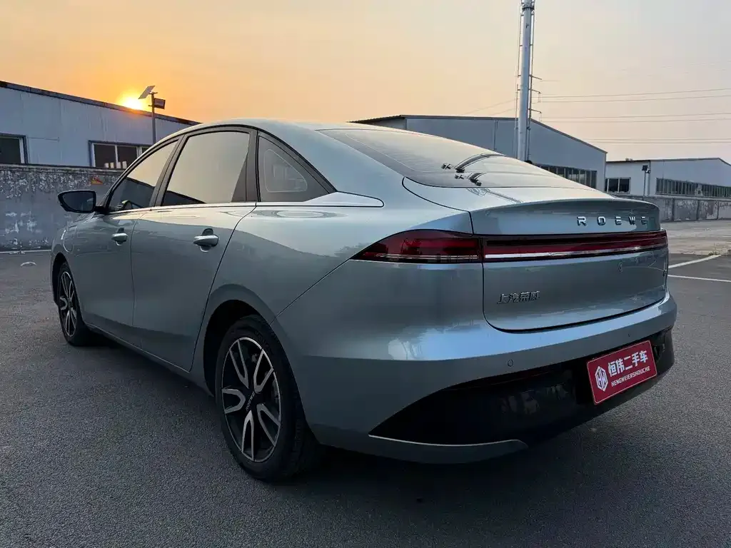 Roewe D6 — фото 2
