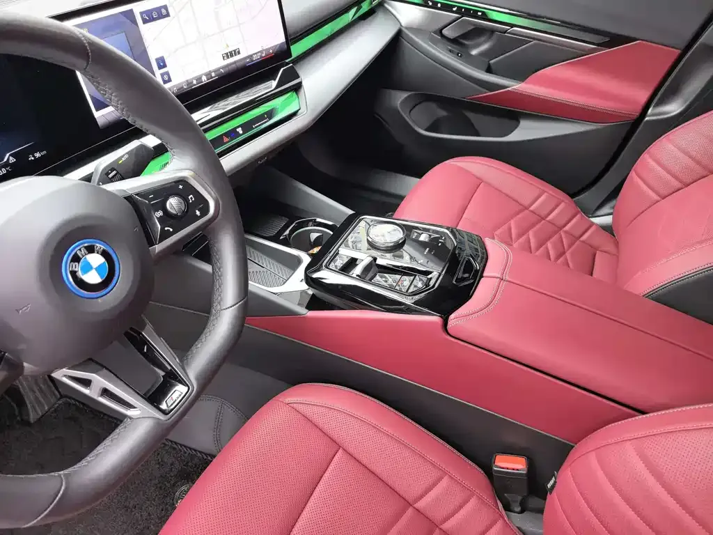 BMW i5 — фото 9