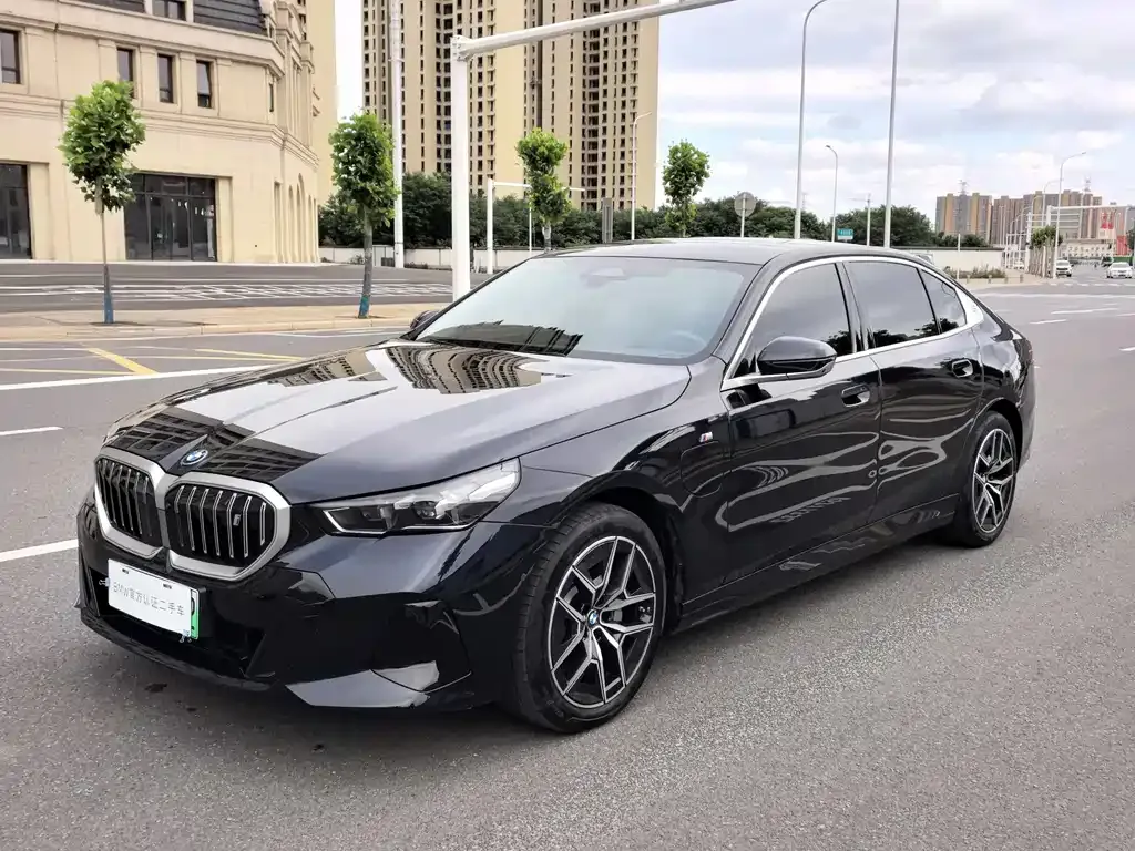 BMW i5 — фото 10