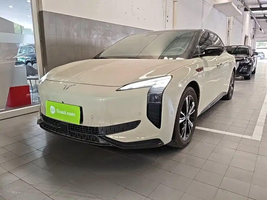 Hongqi EH7 — фото 1