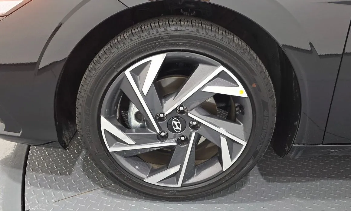 Hyundai AVANTE — фото 9