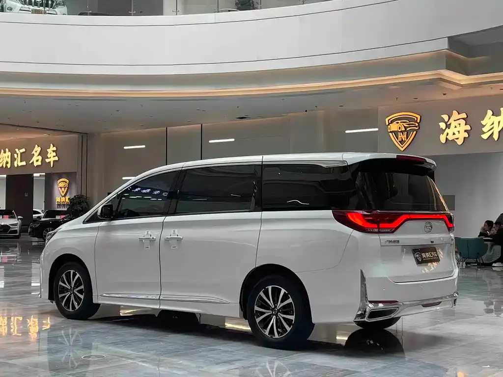 GAC Motor Trumpchi M8 — фото 4