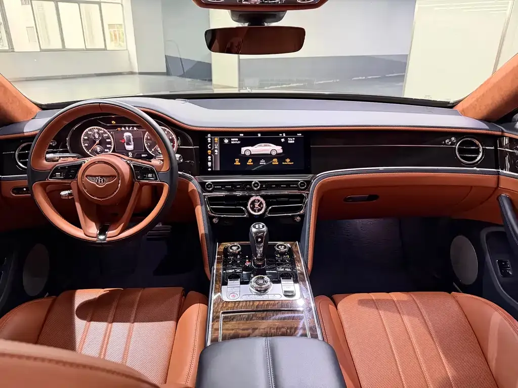 Bentley Flying Spur — фото 5