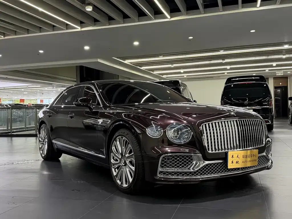 Bentley Flying Spur — фото 9