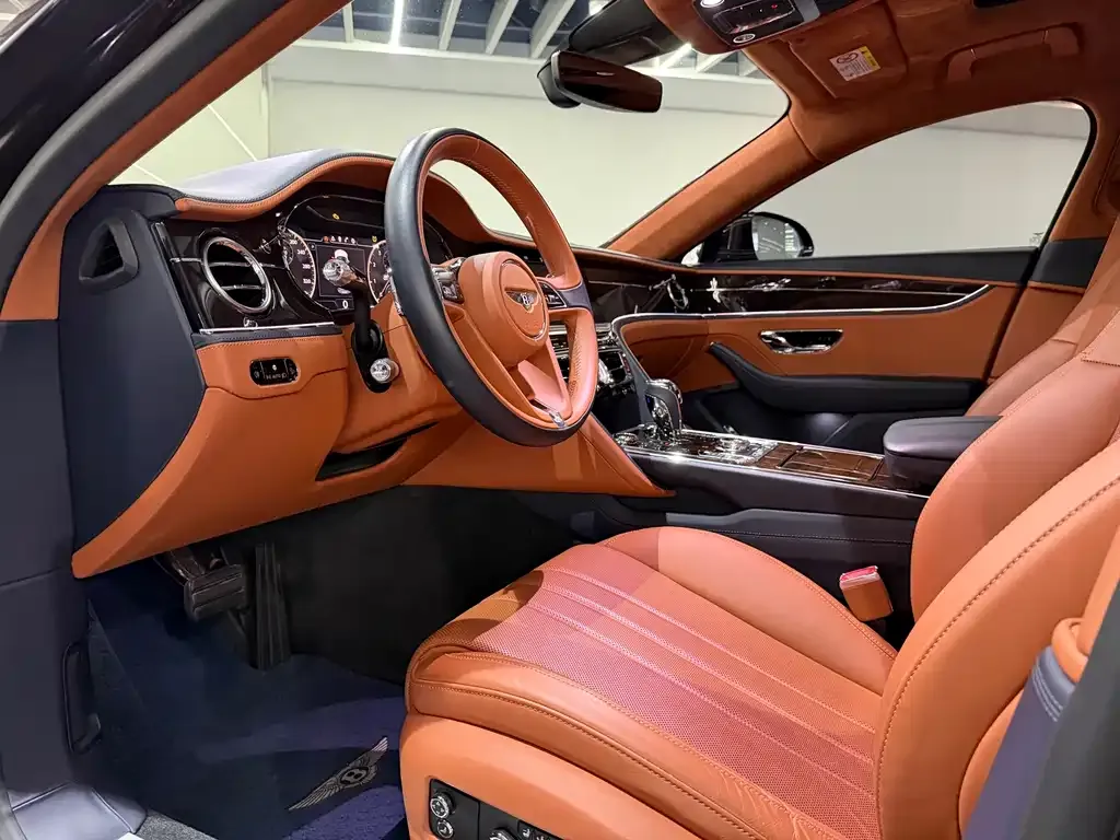 Bentley Flying Spur — фото 2