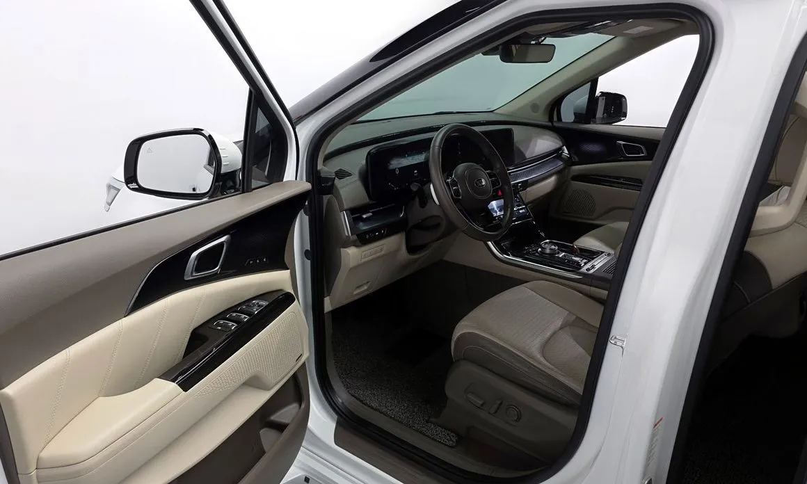Kia Carnival — фото 10