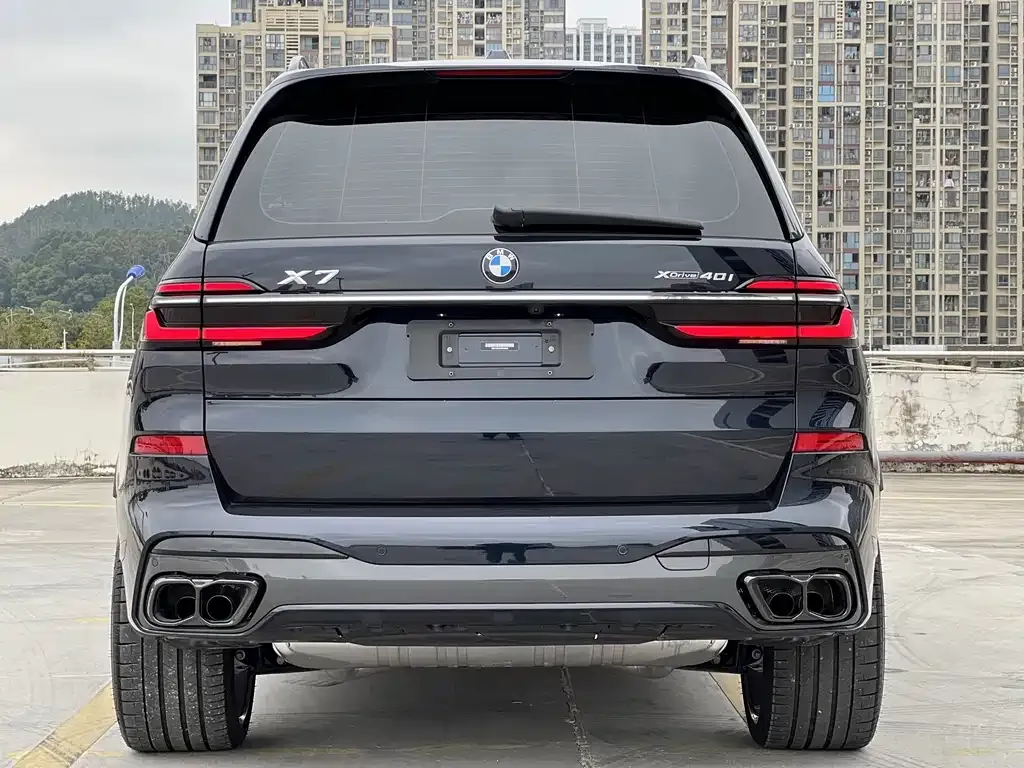 BMW X7 — фото 3