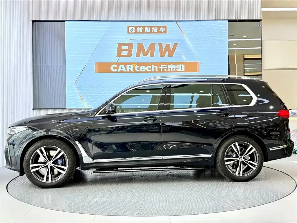 BMW X7 — фото 2