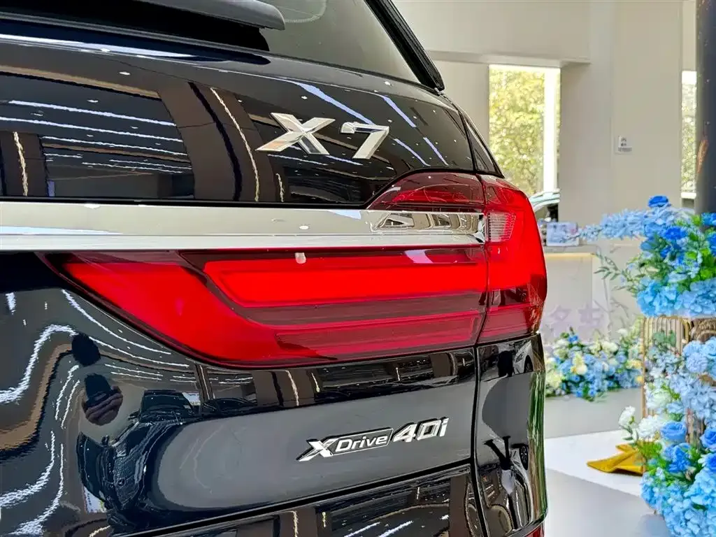BMW X7 — фото 9