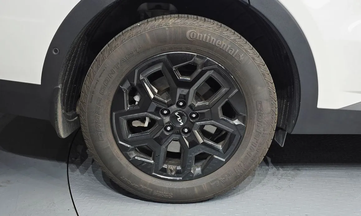 Kia Sorento — фото 7