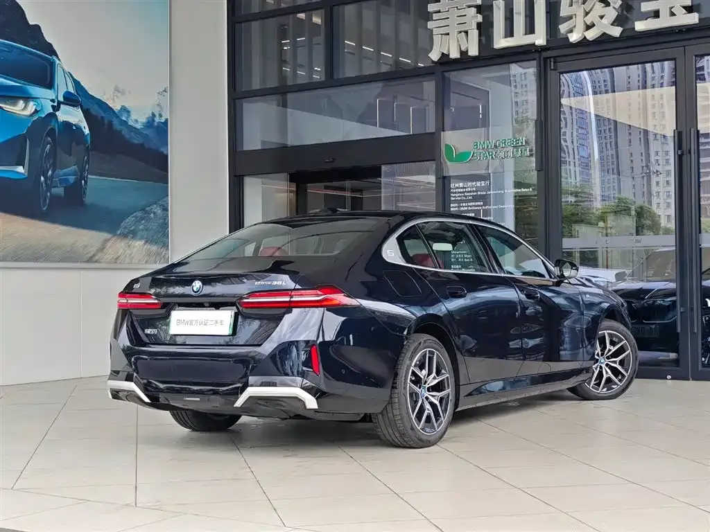 BMW i5 — фото 9