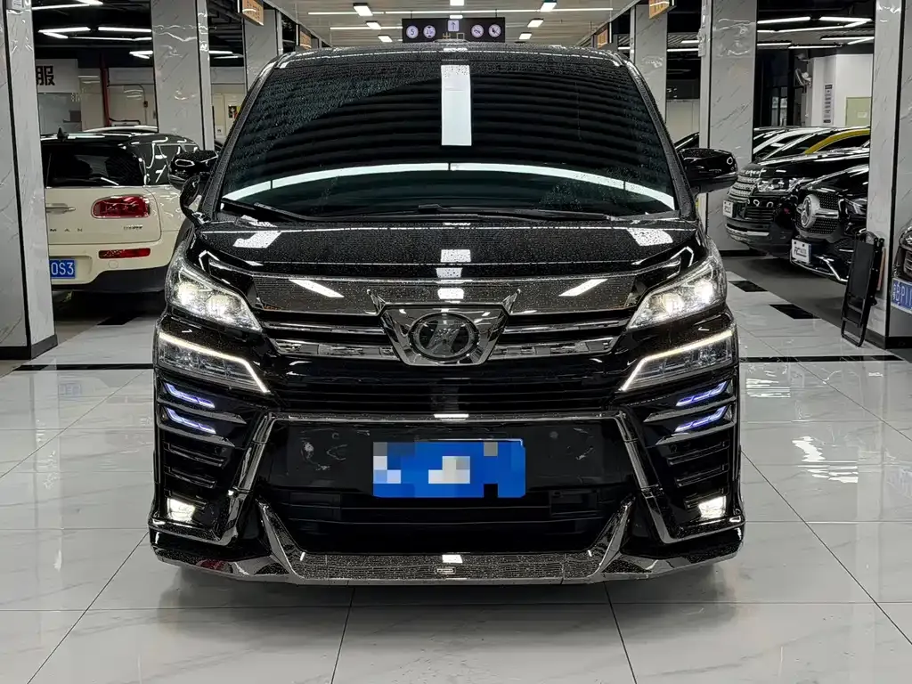 Toyota Vellfire — фото 5