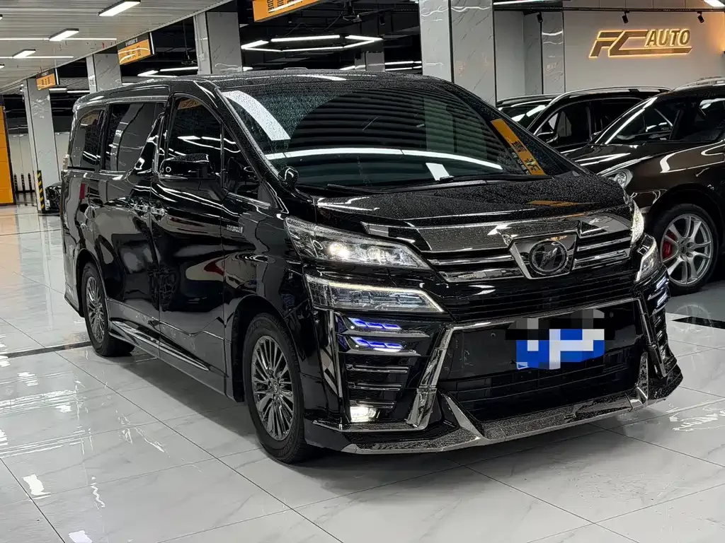 Toyota Vellfire — фото 6