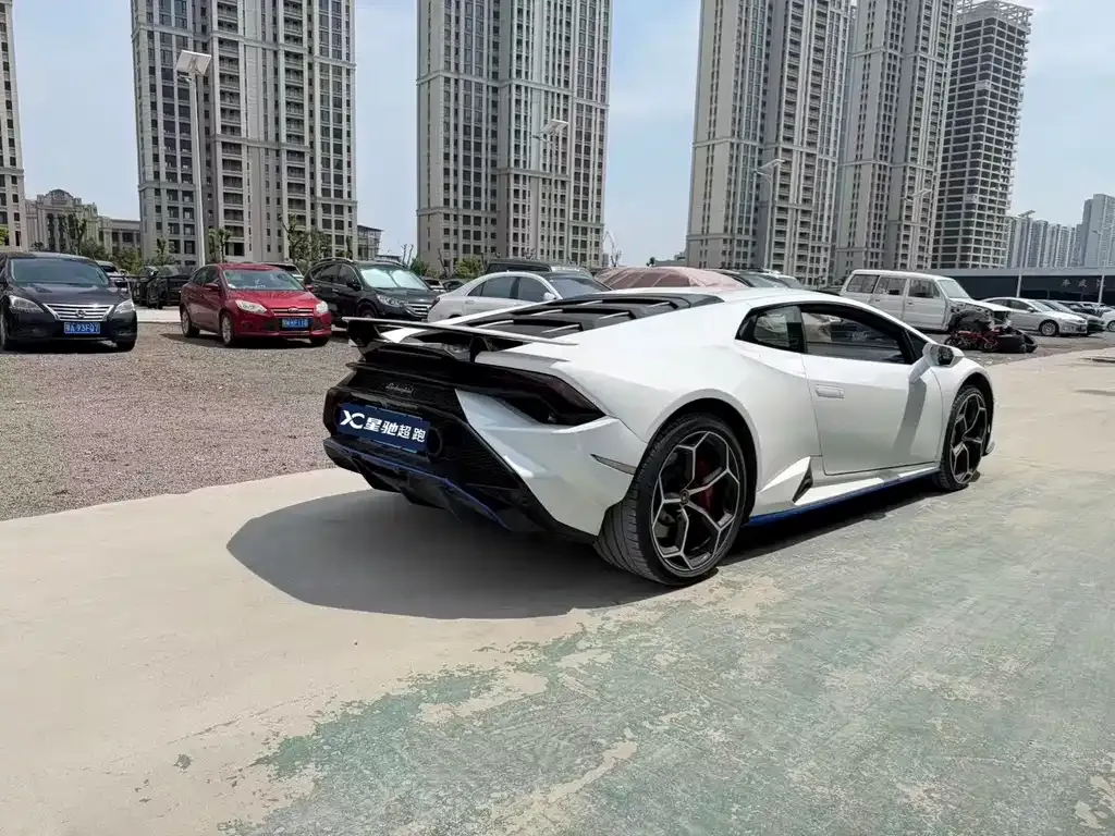 Lamborghini Huracan — фото 7