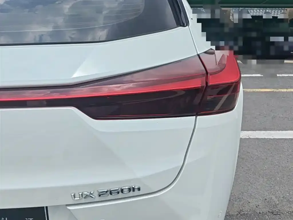 Lexus UX — фото 9