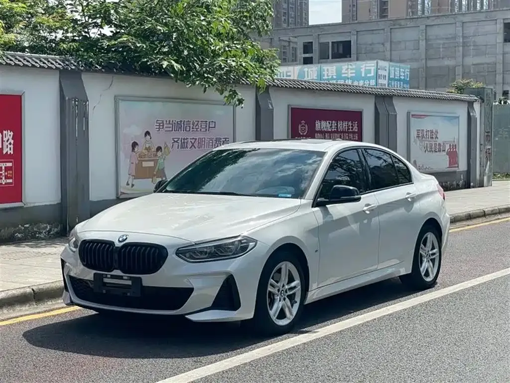 BMW 1 Series — фото 1