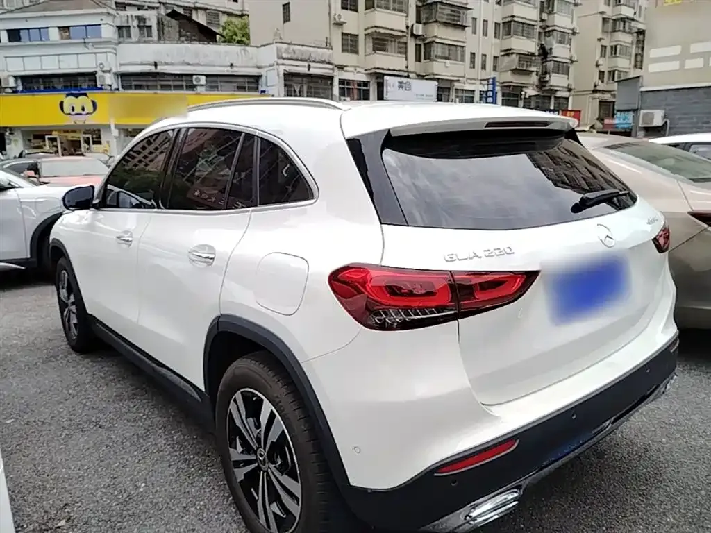 Mercedes-Benz GLA — фото 5